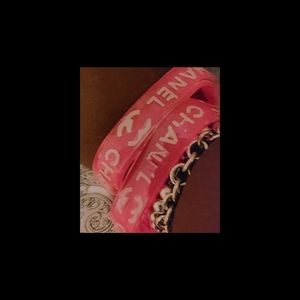 2 pink bangles set. Square and circle bangles.